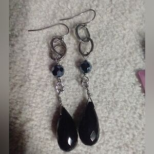 Silvertone black dangle teardrop long wire earrings